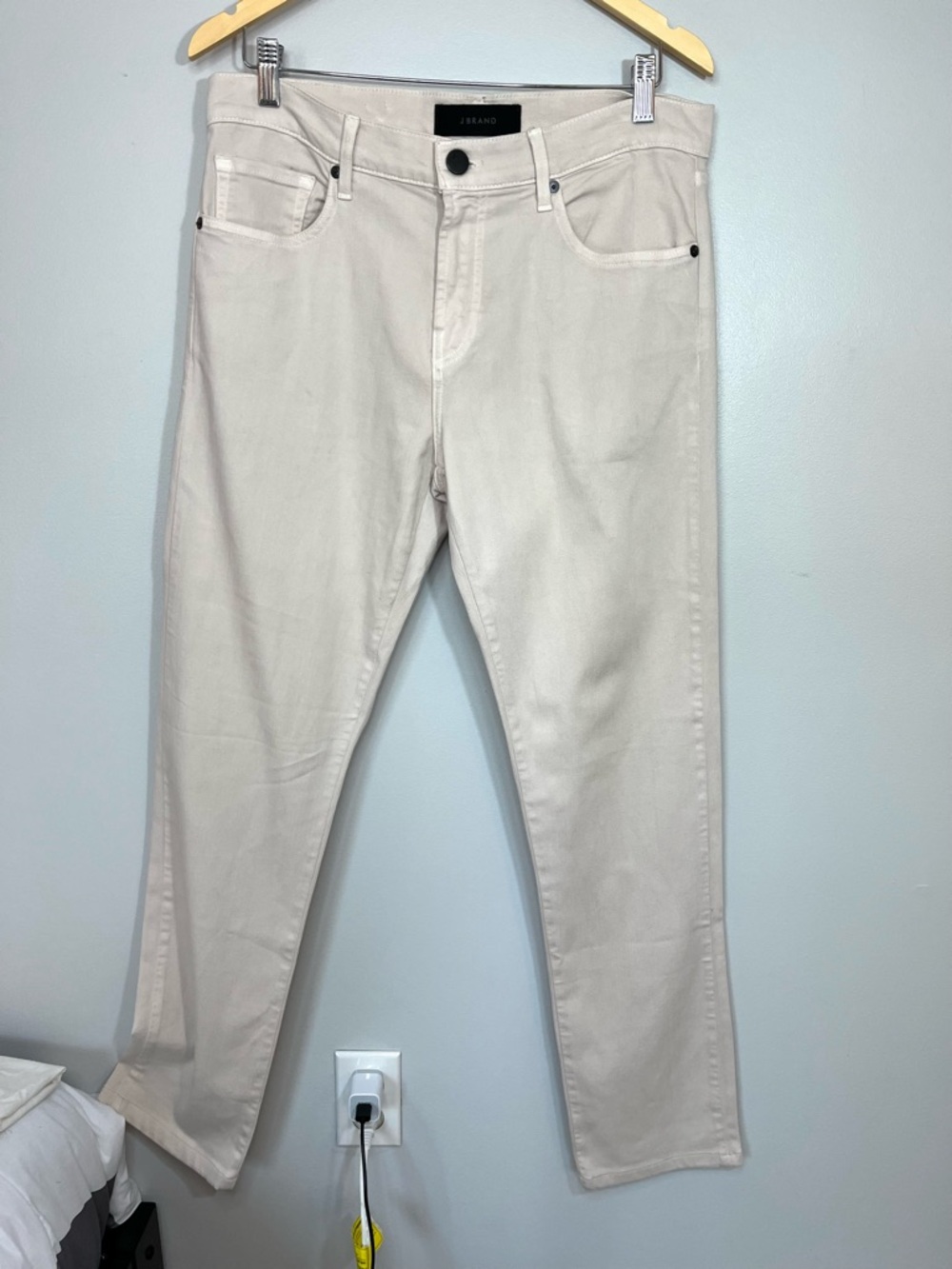 J Brand Off-White Tyler Straight-Leg Jeans    Men’s 33 Ecru
